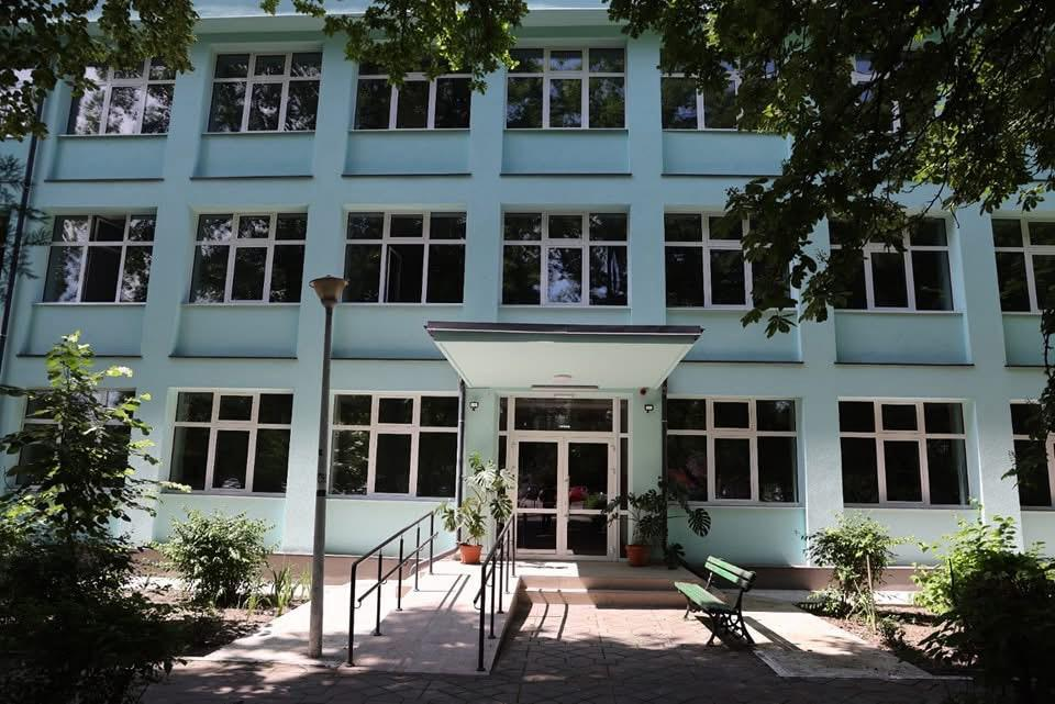 Lucrările de reabilitare și eficientizare energetică au fost finalizate la două unități de învățământ din Iași