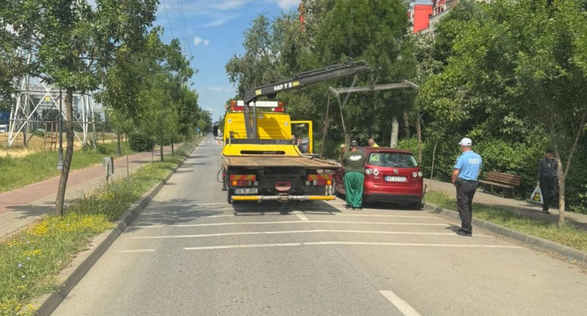 Mașinile parcate neregulamentar, luate pe sus în Iași! Poliția Locală intră în acțiune pe Bulevardul Chimiei