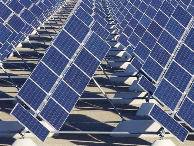 Trei firme vor să semneze contractul de peste 1,6 milioane de lei din comuna Tomești! Proiectul prevede înființarea unui parc fotovoltaic