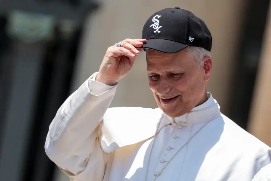 Papa Leon al XIV-lea a părăsit Vaticanul! Destinația-surpriză unde va sta două săptămâni în lux și liniște