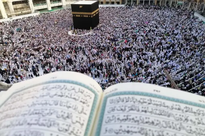 Arabia Saudită a activat cel mai mare sistem de răcire din lume pentru pelerinajul de la Mecca, după tragedia din 2024