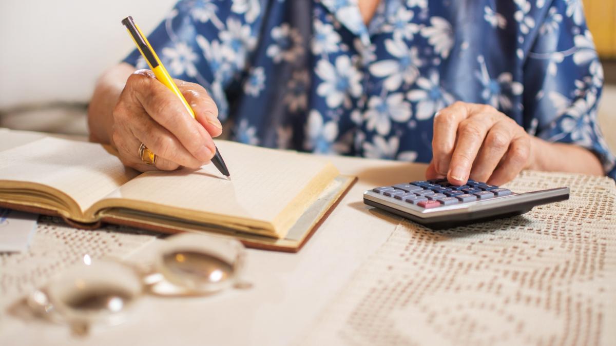 Pensionarii care vor pierde bani din pensie. Este o lovitură pentru multe persoane