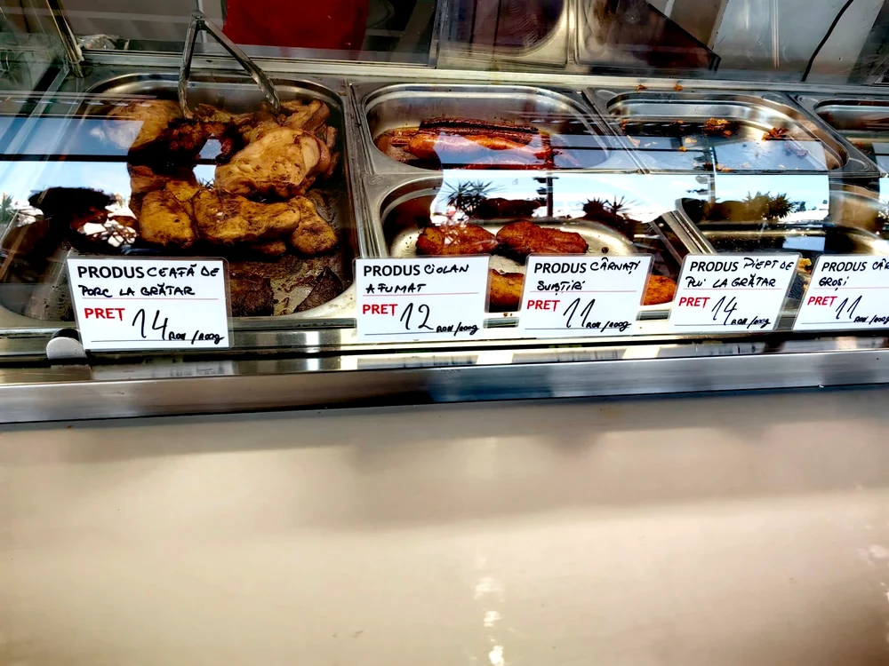 Găselnița comercianților de pe litoral pentru ca prețurile să pară mai mici: „E jecmăneală pe față!”