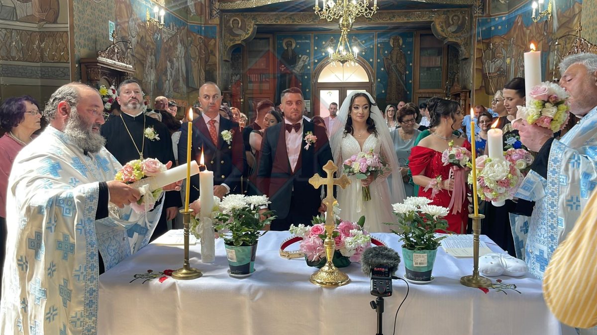 Nunta anului! Cel mai tânăr primar din Iași s-a căsătorit religios, la Erbiceni