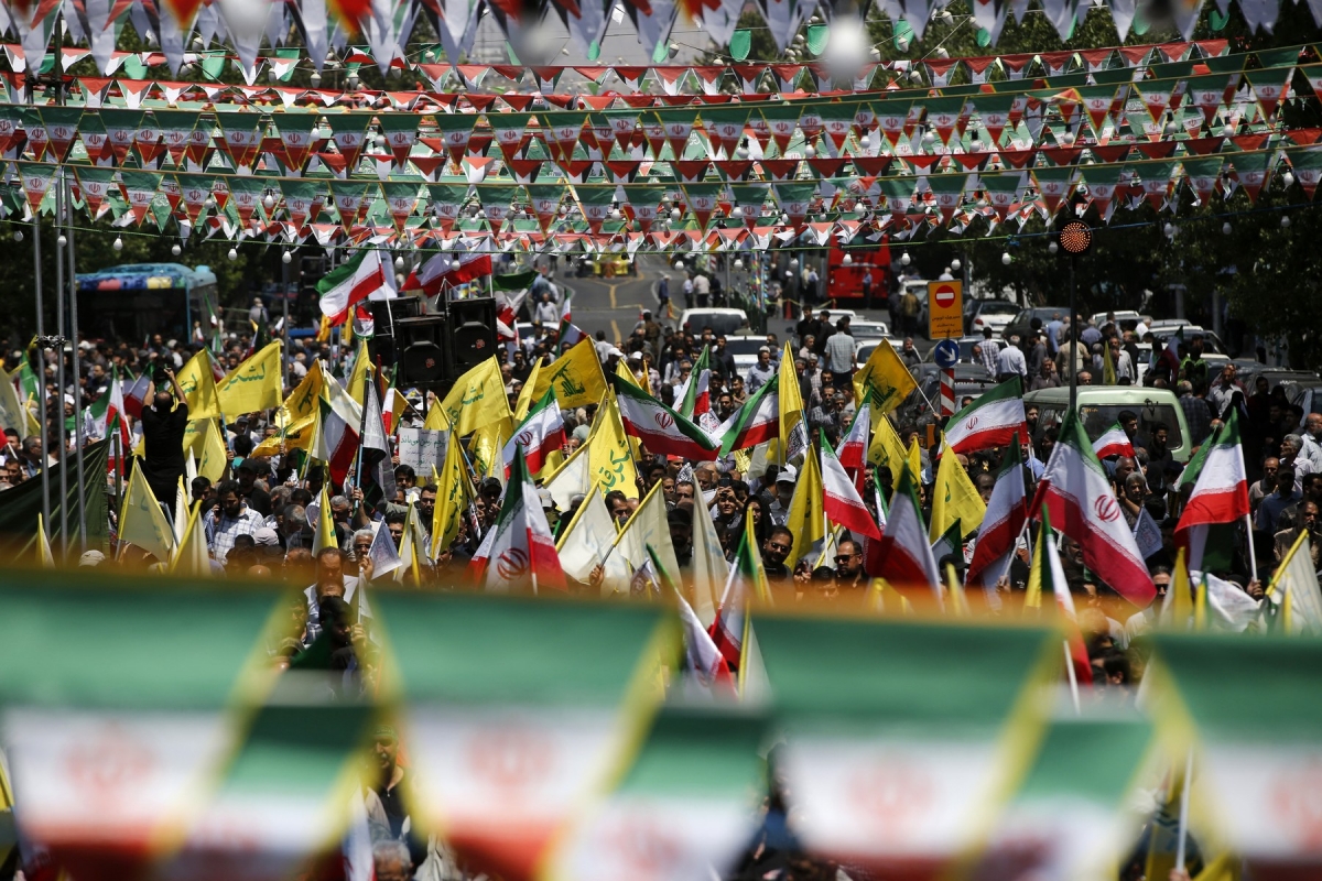 Iranul fierbe! Zeci de mii de oameni cer răzbunare cruntă împotriva Israelului după atacurile devastatoare