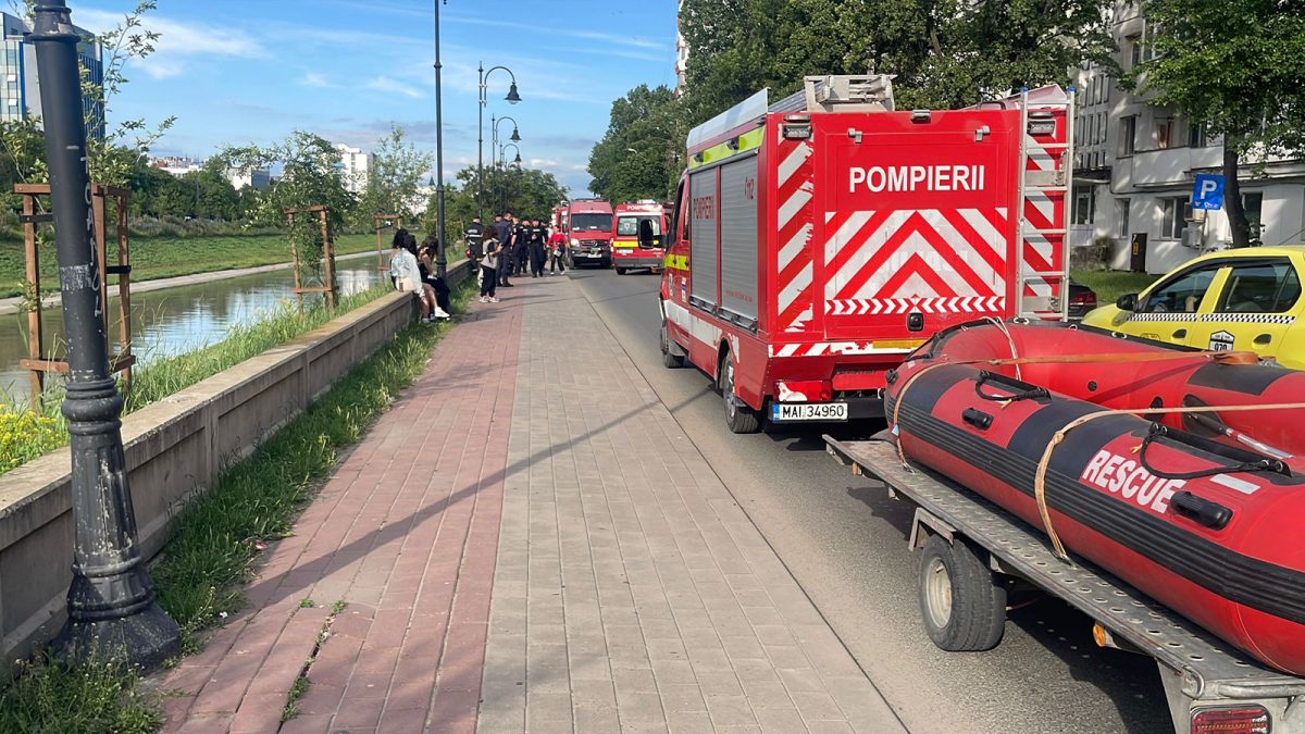 Eroul care a sărit în Bahlui să salveze o fată ce se îneca se zbate de aproape 4 săptămâni între viață și moarte! Ceilalți doi bărbați care au intervenit stau, acum, cu sufletul la gură: „Tot am sunat la spital”