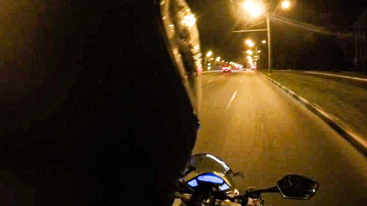 Tânărul beat care a fugit de poliție pe un motociclu, la Hârlău, a fost arestat pentru 30 de zile