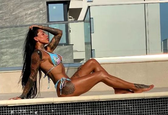 Claudia, de la Insula Iubirii, s-a dezbrăcat şi a înnebunit litoralul! Toți au întors capul după ea! – GALERIE FOTO