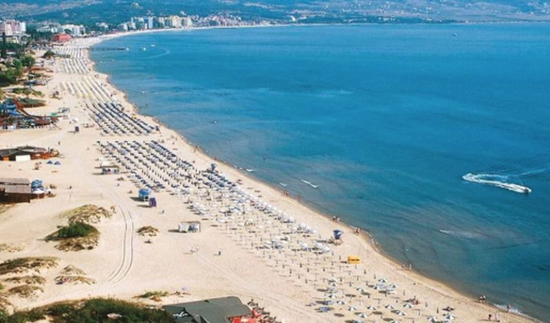 Fenomen neașteptat la Marea Neagră! Turiștii nici nu se încumetă să intre în mare
