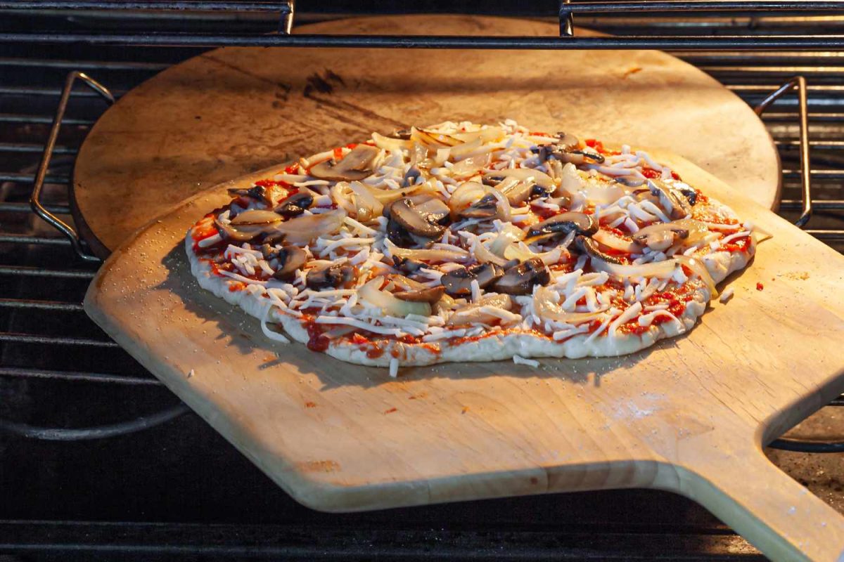 La ce temperatură se coace pizza? Iată ce trebuie să știi!
