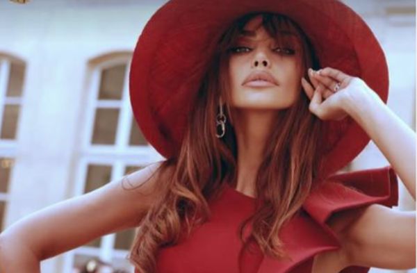 Mădălina Ghenea, devastatoare la Paris! A făcut furori cu rochia aleasă – GALERIE FOTO