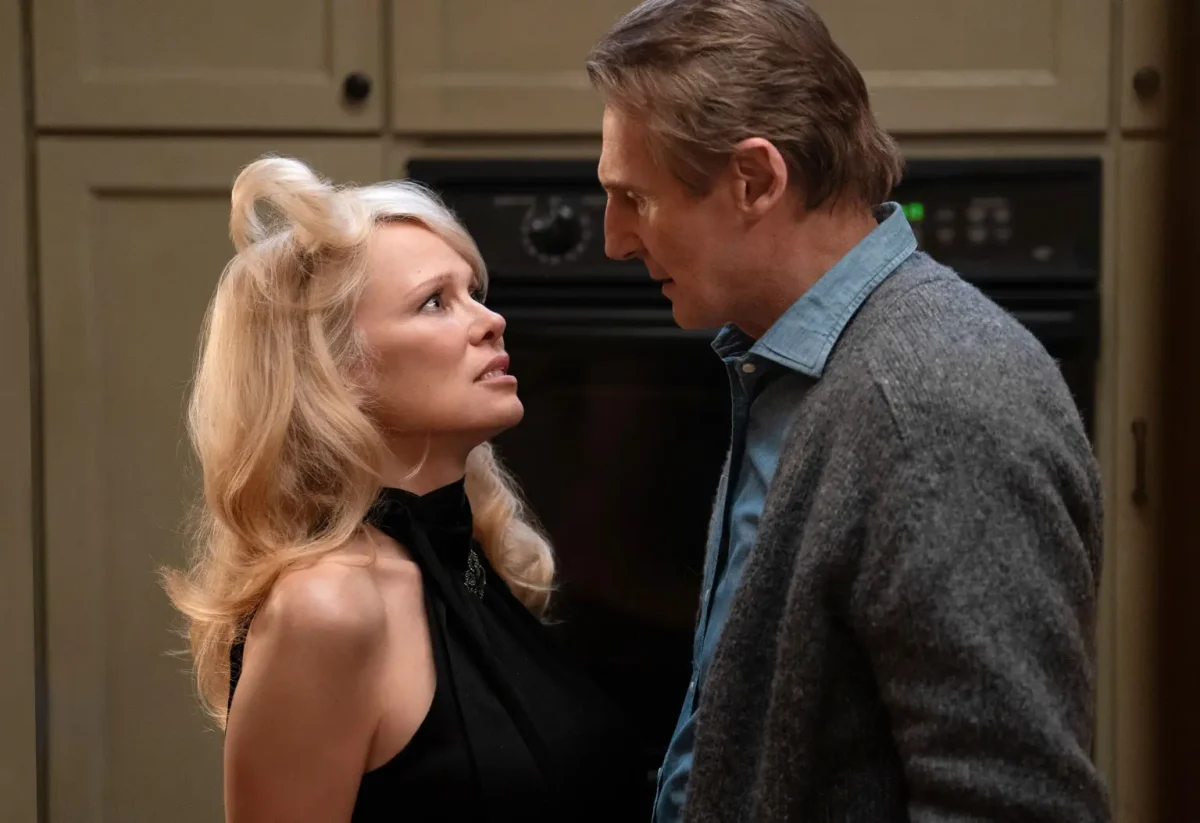 E oficial! Pamela Anderson și Liam Neeson, noul cuplu fierbinte de la Hollywood