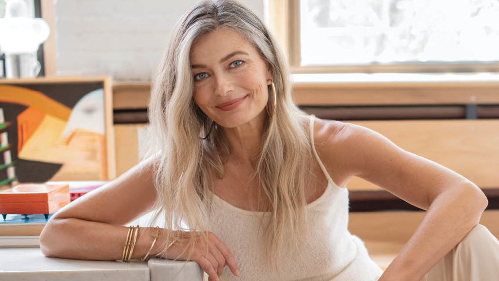 La 60 de ani, arată mai bine ca la 30! Paulina Porizkova rupe rețelele cu poze fără filtre