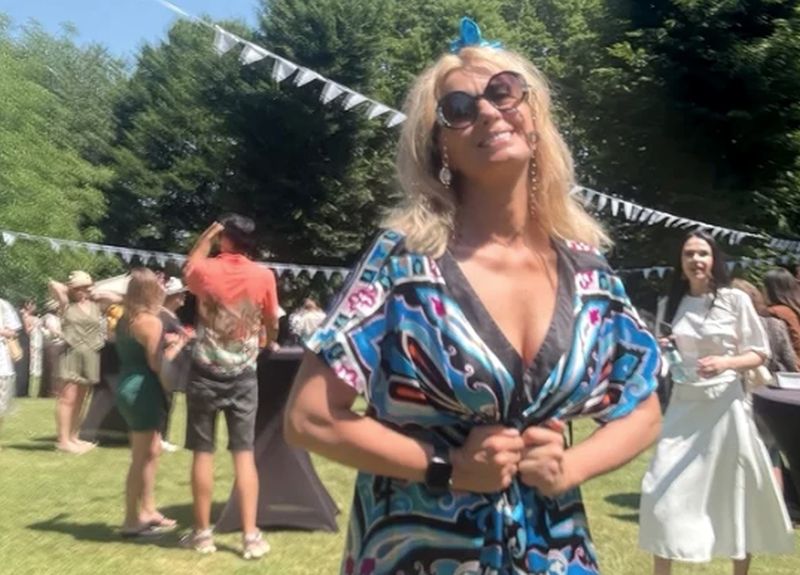 Raluca Guslicov arată extraordinar la 50 de ani! A sărbătorit alături de familie – GALERIE FOTO