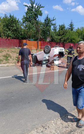 Accident rutier la ieșirea din Schitu Duca spre Vaslui. Patru persoane au fost rănite, iar traficul este blocat pe DN 24