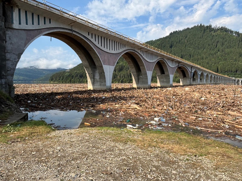 Imagini de la baza viaductului de la Poiana Largului după inundații! O dovadă zdrobitoare a realității
