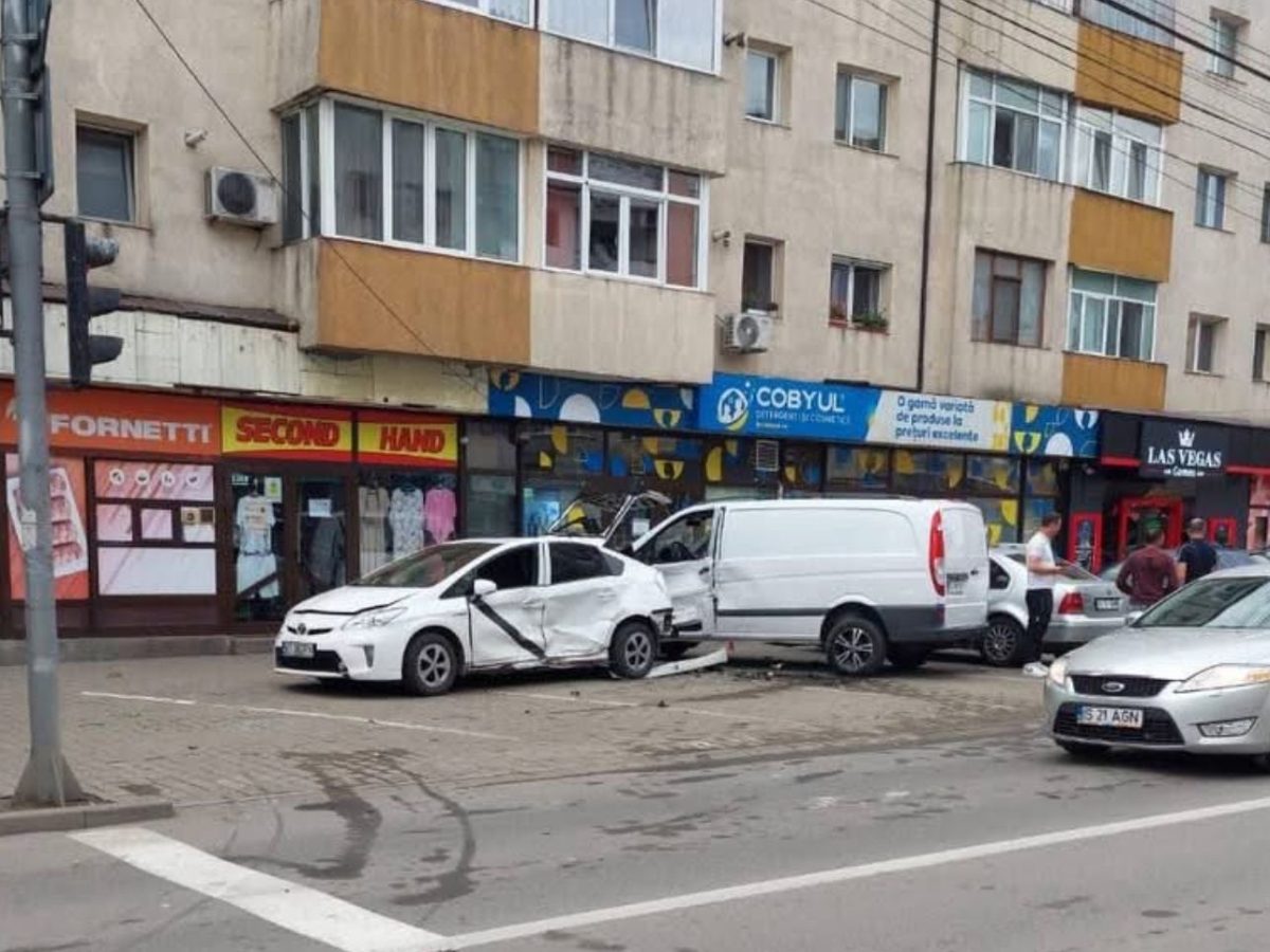 Accident rutier în Galata! Au fost implicate patru mașini