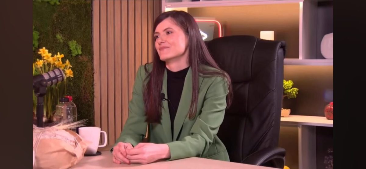 Procesul conceperii pâinii cu maia explicat de Anna Cernavca. Totul începe cu răbdare și pasiune.