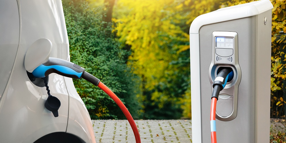 Noi stații de reîncărcare a autovehiculelor electrice vor fi amenajate în oraș! Unde își vor putea alimenta oamenii autoturismele