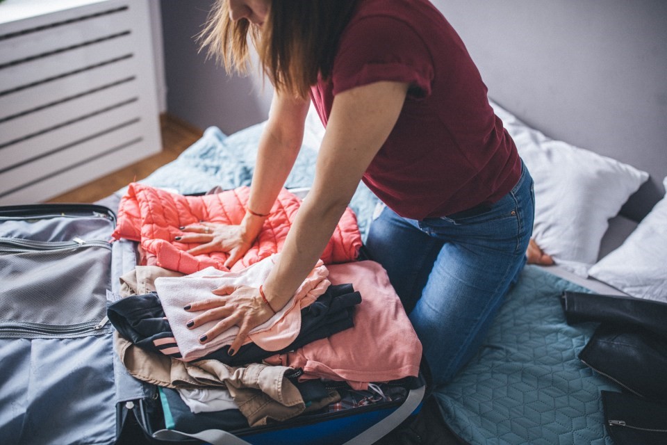 Economia precară împinge oamenii să plece din România. Iată țările europene în care oamenii vor să plece