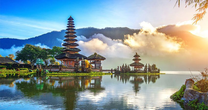 Vacanță de coșmar în Bali. O femeie a rămas oarbă, după ce a făcut un gest banal