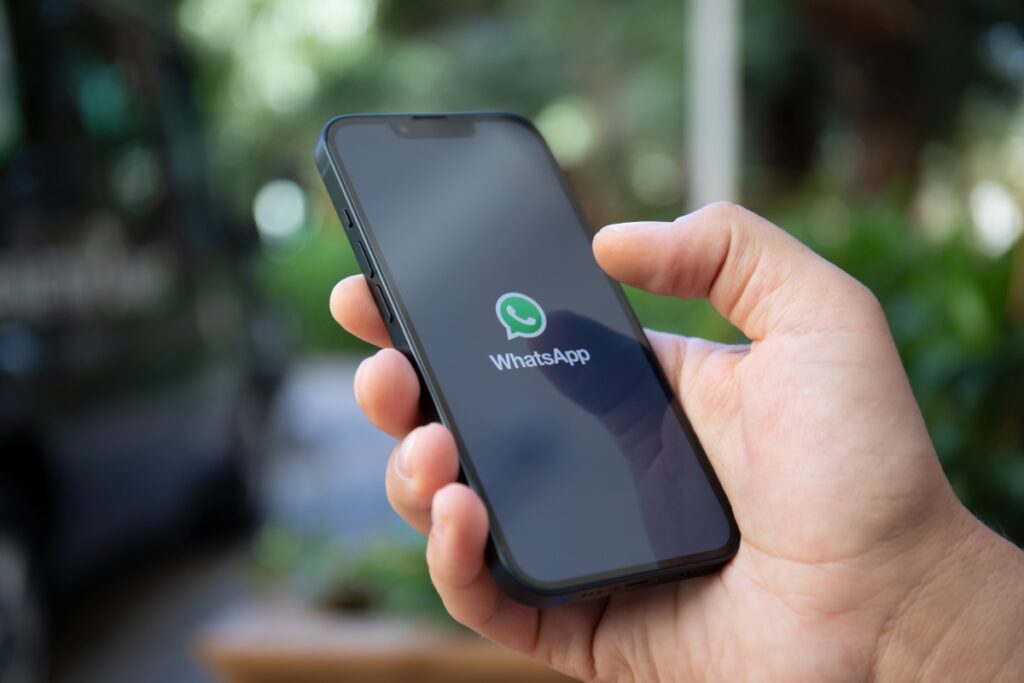 Se introduce codul PIN pentru conversațiile pe WhatsApp! Cum funcționează și cine este afectat!