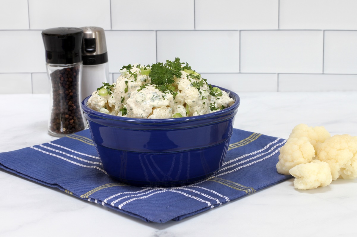 Salată de conopidă cu maioneză și usturoi! Un preparat simplu și delicios!