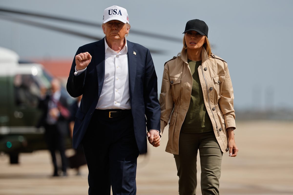 Ucrainenii cred că surprinzătoarea schimbare de atitudine față de țara lor a lui Donald Trump este rezultatul discuțiilor cu Melania