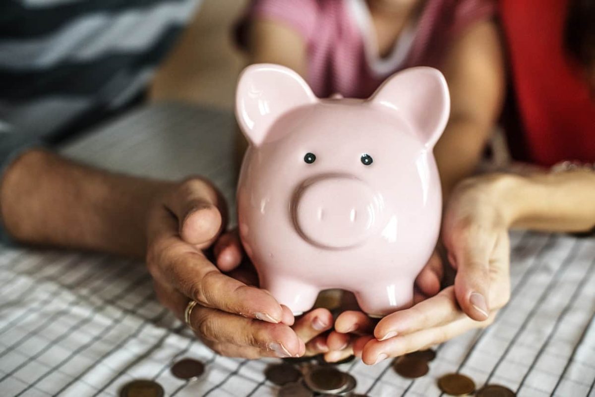 Economiile românilor sunt în pericol! Ce trebuie să facă de urgență toți cetățenii