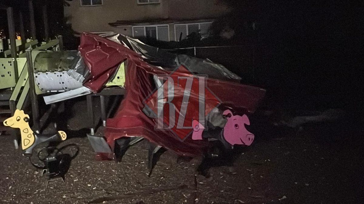 Un acoperiș a căzut în municipiul Iași! Pompierii intervin la fața locului – UPDATE, VIDEO