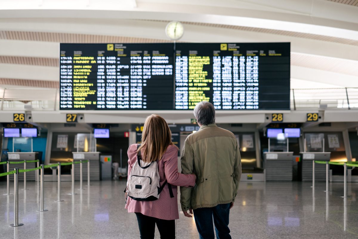 Vacanțe date peste cap! Grevă masivă pe aeroporturile frecventate de români. Zeci de zboruri anulate, mii de turiști afectați