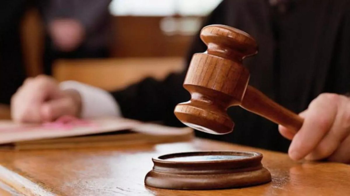 La ÎCCJ sporurile pentru solicitare neuropsihică și confidențialitate au fost majorate, astfel încât salariile nete să nu scadă. „Nu le pasă dacă sporul se numește de antenă sau de praf sau de fonduri europene”