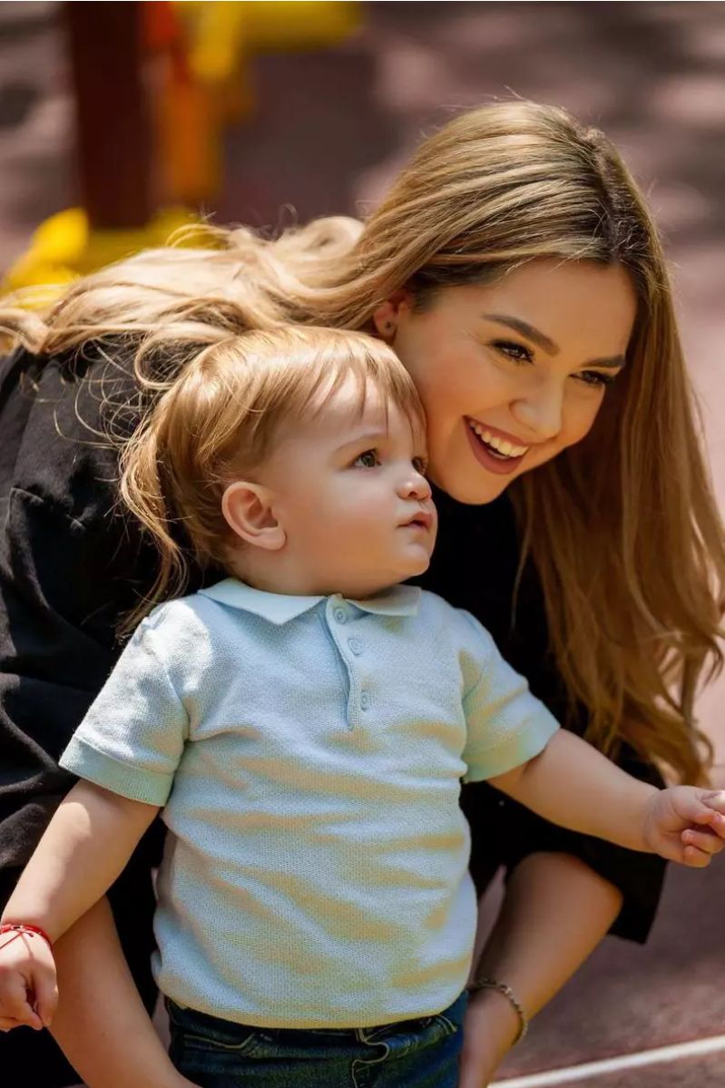 Ilinca Simion a făcut furori pe plajă! Cu cine s-a pozat și a atras atenția fanilor de pe Facebook – FOTO