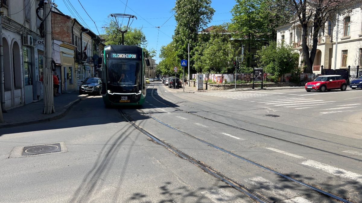 Circulația tramvaielor va fi închisă în zona Târgu Cucu, pentru mai multe săptămâni! CTP înlocuiește liniile uzate