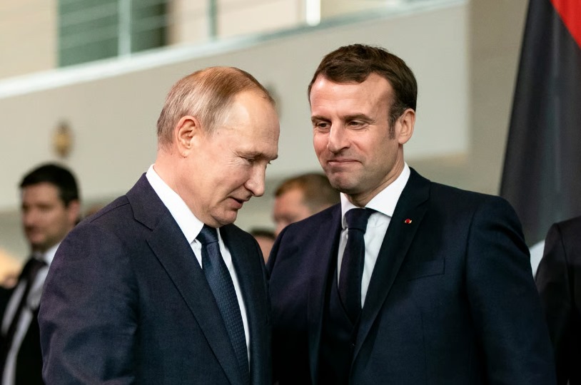 Convorbire telefonică de două ore. Macron l-a îndemnat pe președintele rus Vladimir Putin să accepte un armistițiu