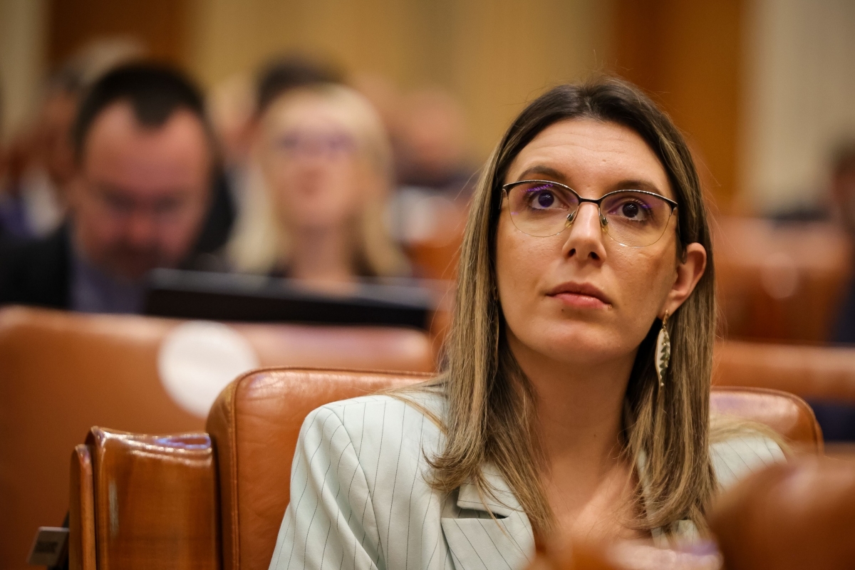 Diana Buzoianu s-a răzgândit! Directorul de la Apele Române, demis vineri, rămâne pe funcție
