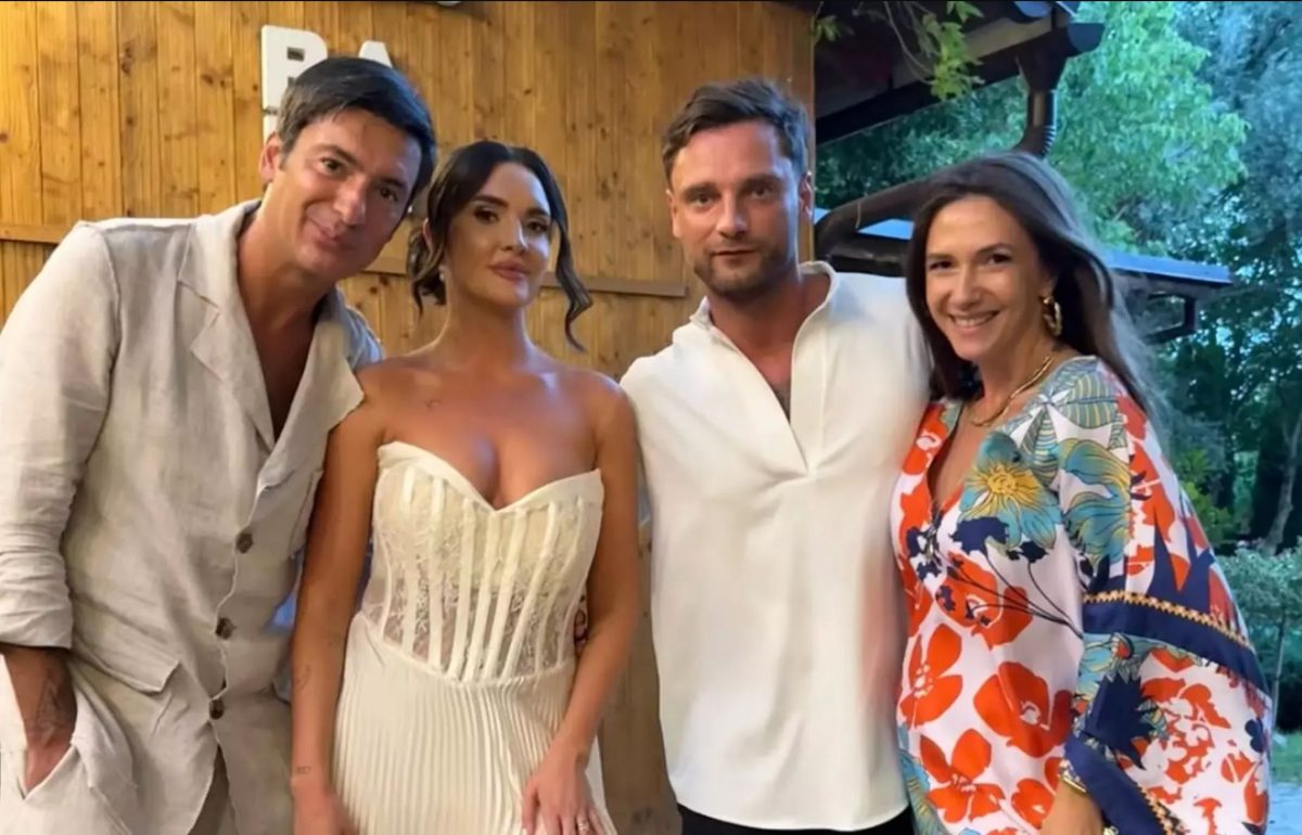 Adela Popescu a atras toate privirile la nunta cumnatului. Imagini superbe de la nunta fratelui lui Radu Vâlcan