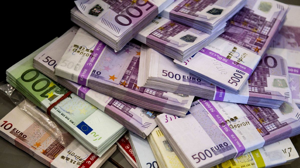 Vești bune pentru antreprenori! S-au deblocat înscrierile într-un program important. Pot primi 50.000 de euro pentru a deschide o afacere