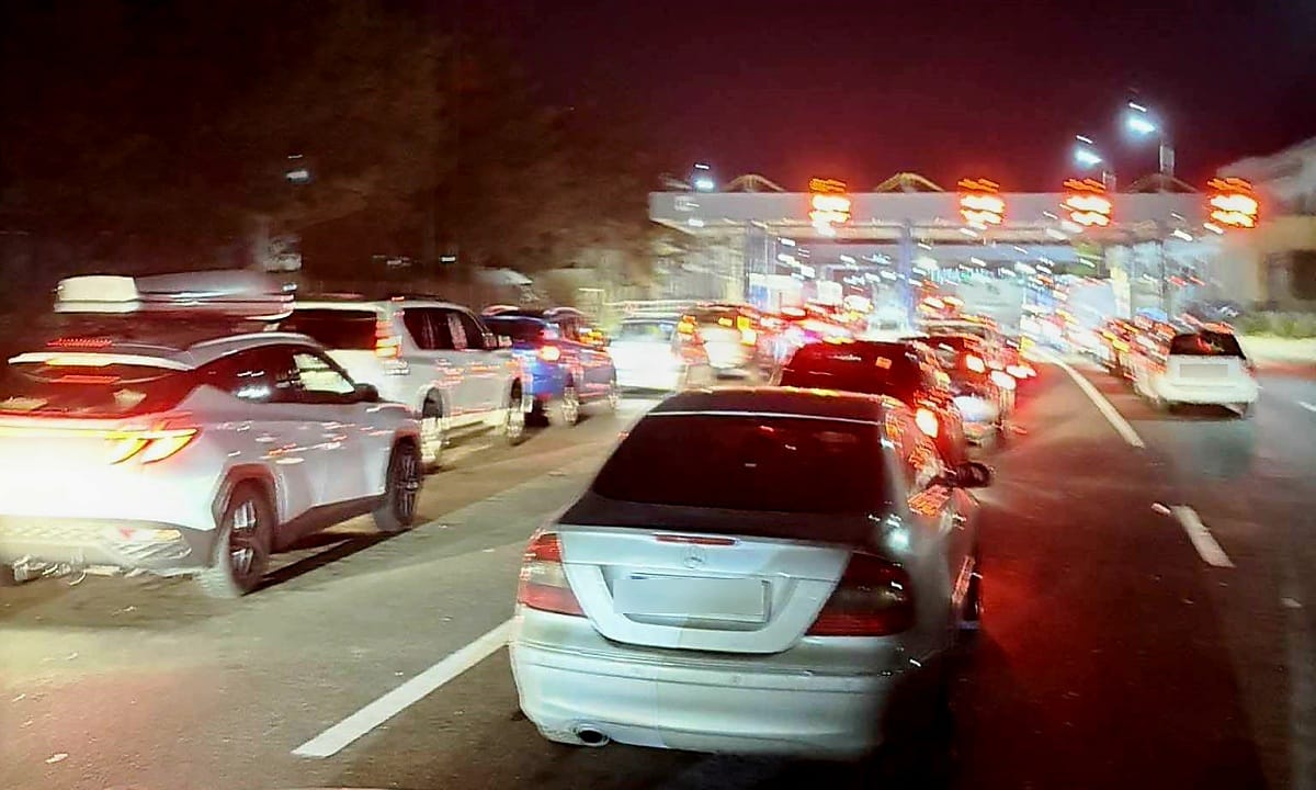 Autoturism radiat din circulație, depistat la frontieră. Șoferul, cercetat penal