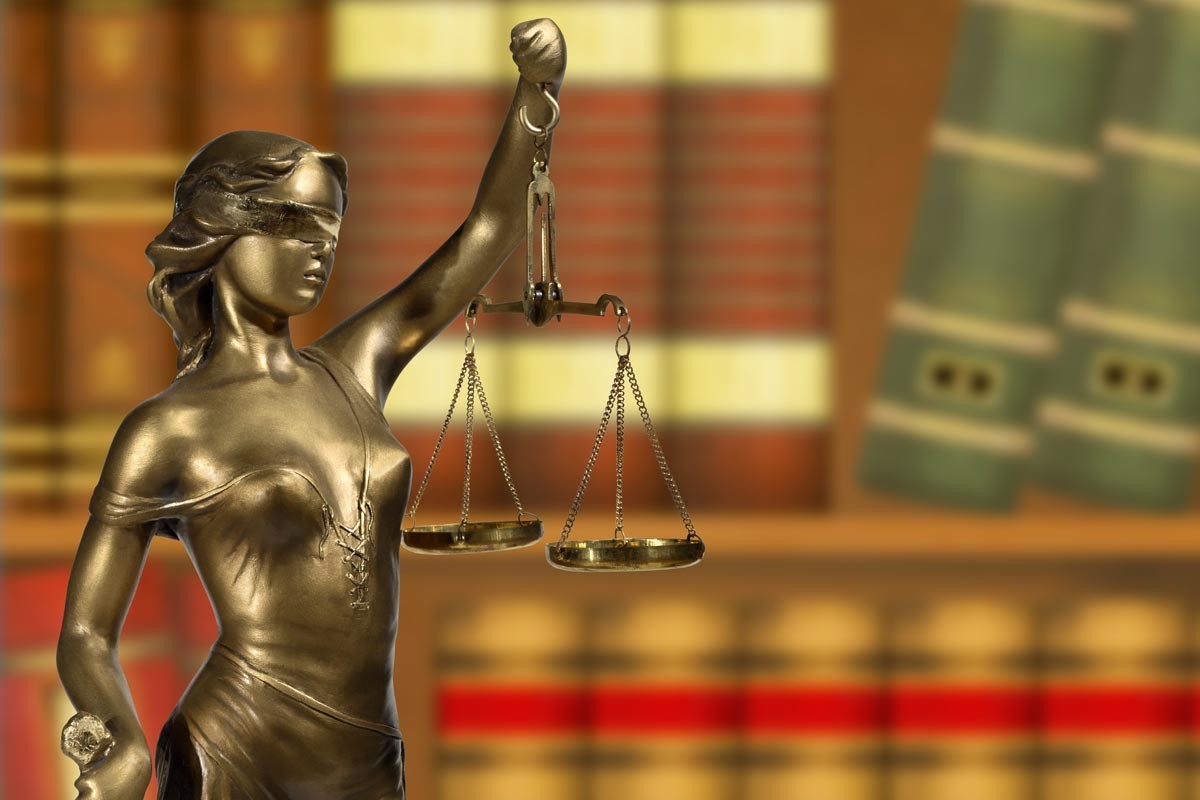 România, statul polițienesc din Europa! Un bărbat a fost supravegheat și a primit 5 ani de închisoare pentru că a aruncat un pet