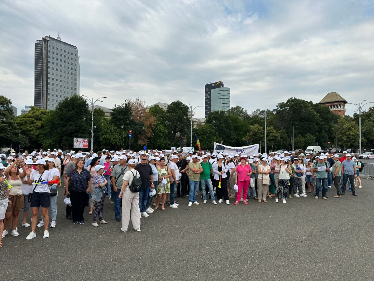 Angajați APIA, AFIR și MIPE protestează în fața Guvernului. Cer stabilitate pentru gestionarea fondurilor europene
