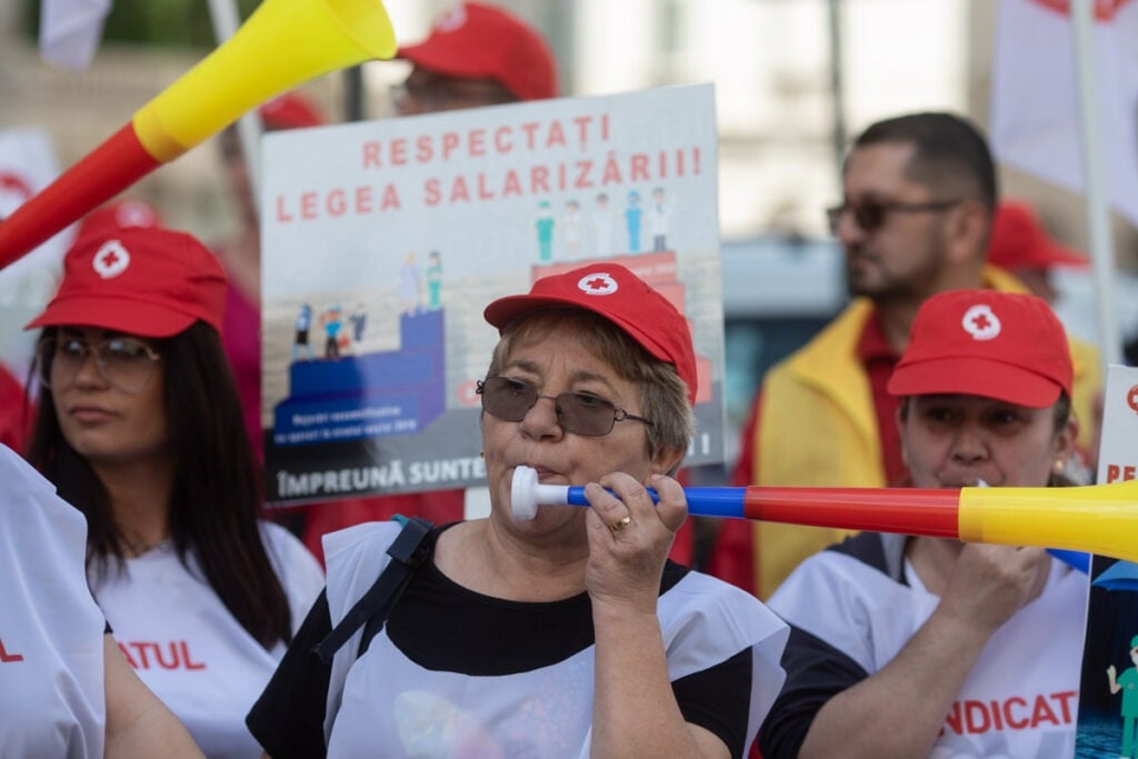 Revoltă în Educație și Sănătate! Sute de angajați ies în stradă: „Ne ajunge cu promisiunile”