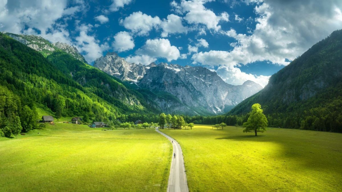 Reguli esențiale pentru românii care merg în Slovenia! Totul despre limitele de viteză, vignete și reglementările de trafic