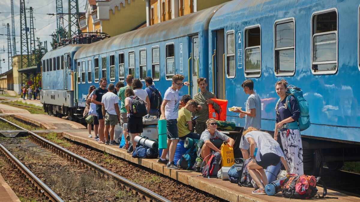 Călătoriile cu trenul devin mai scumpe din 1 august 2025! CFR Călători anunță majorări de prețuri după creșterea TVA