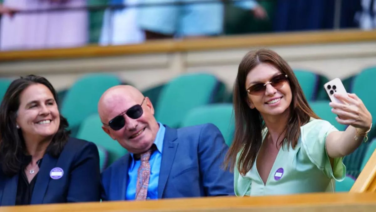 Cât costă rochia purtată de Simona Halep la Wimbledon. A atras toate privirile cu creația Victoriei Beckham