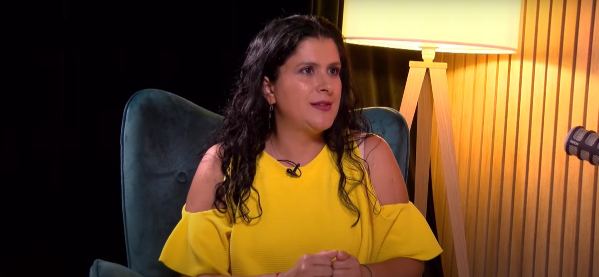 Raluca Alexandru, coach și terapeut „Mereu ne spunem ceva care este neplăcut, care ne scade stima de sine, care ne aduce în critică, încât la un moment dat dăm pe dinafară”
