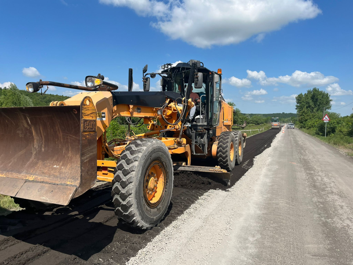 Se plătesc peste 1,8 milioane de euro pentru modernizarea a 3,4 kilometri de drum! Iată care sunt zonele unde traficul va fi îngreunat din cauza lucrărilor