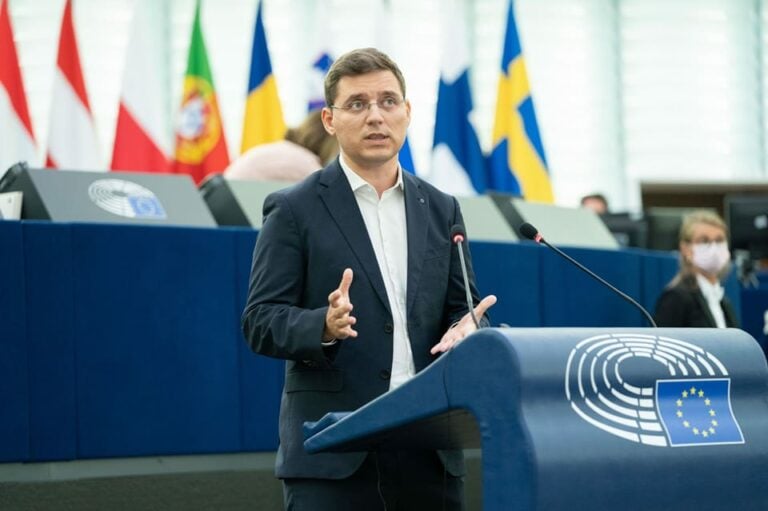 România lipsește din discuțiile strategice la Washington. Este nevoie de acțiune urgentă