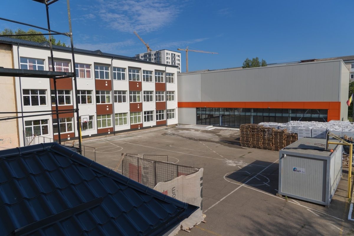 Investiții importante pentru educația ieșeană: sală de sport nouă și reabilitări prin PNRR la Școala „George Coșbuc”