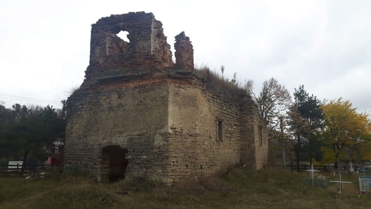 Restaurarea Bisericii din Poiana cu Cetate, veche de 400 de ani, blocată din cauza birocrației